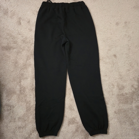 ALO Yoga Accolade Sweatpants - Picture 3 of 7